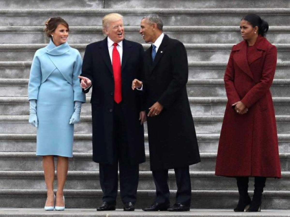 Melania Trump y su espectacular look en juramentación de su esposo Donald