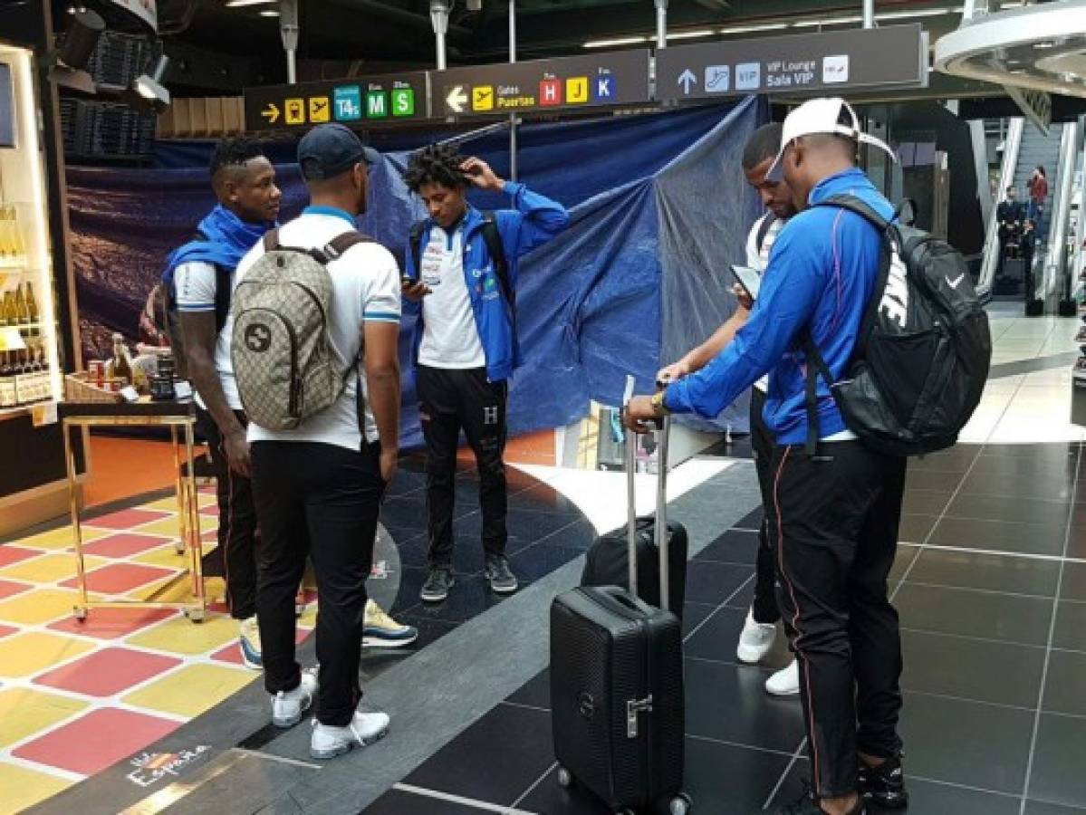 Así fue la llegada de la Selección de Honduras a Barcelona, España