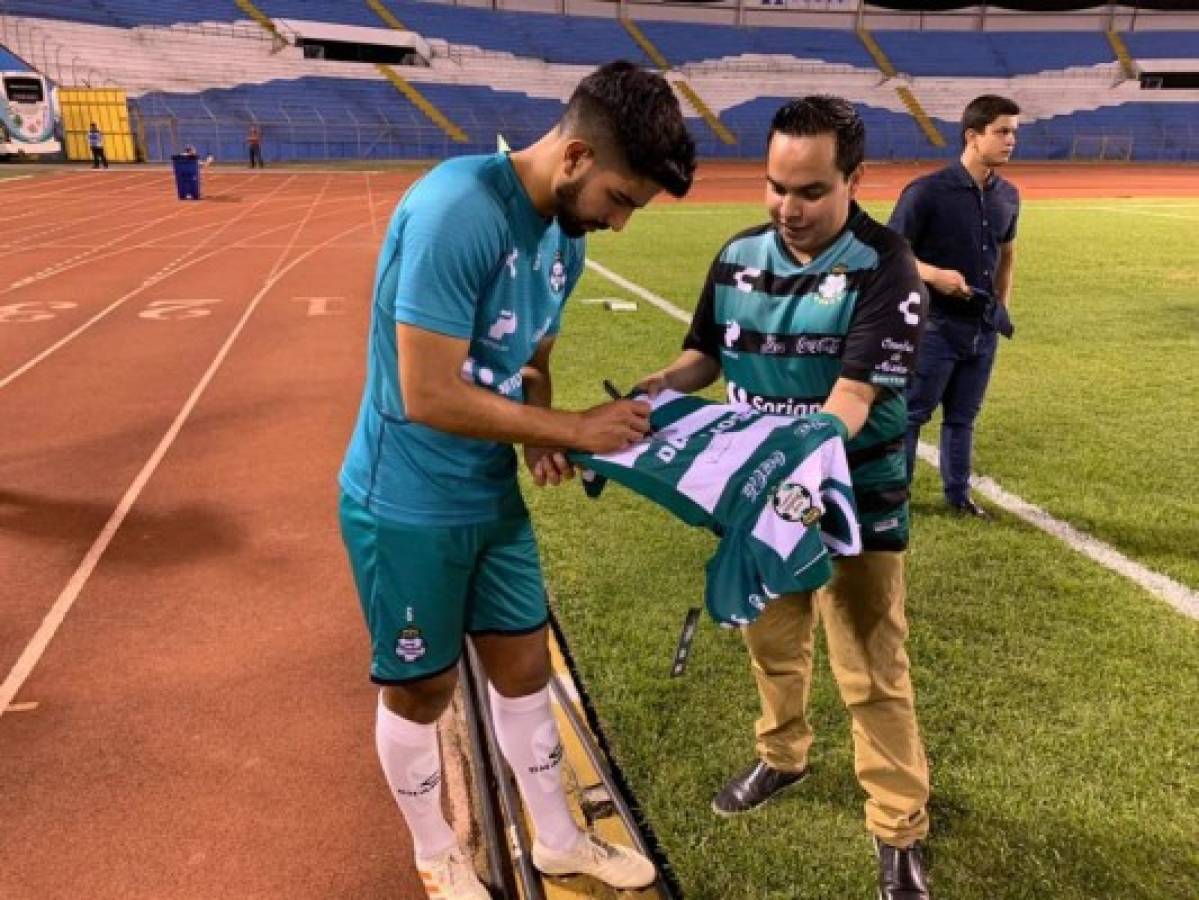 Sonrisas, concentración y un hondureño en entreno del Santos Laguna en el Olímpico