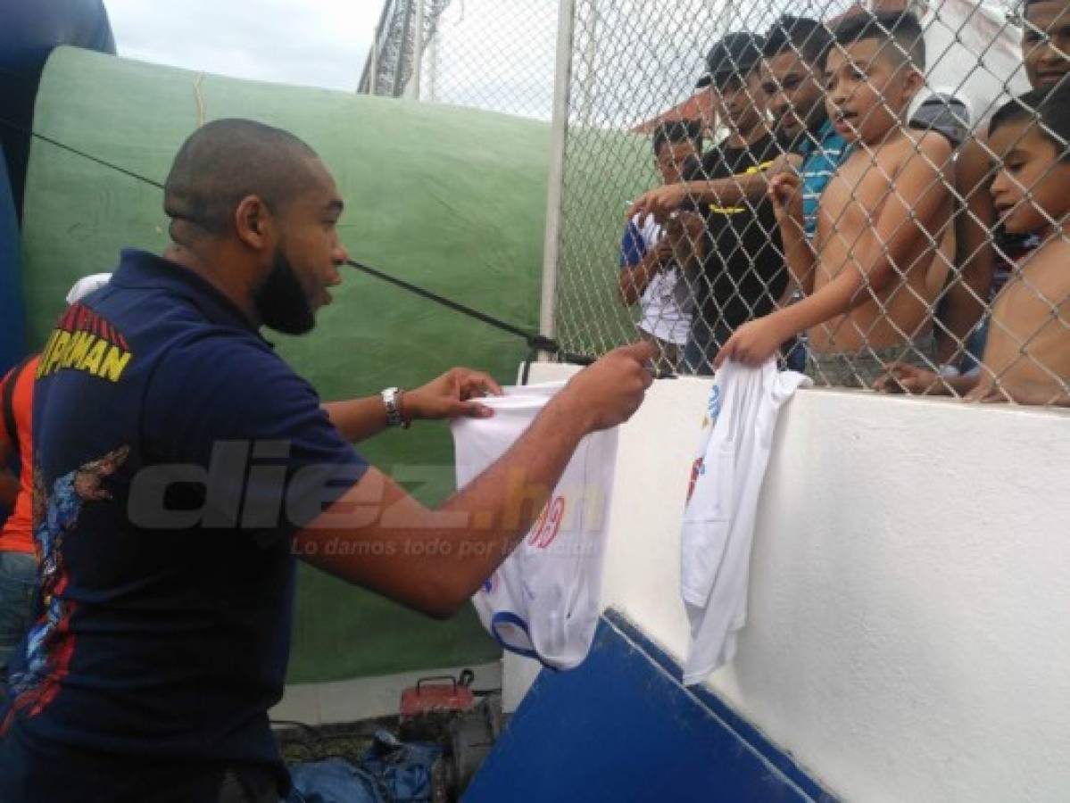 AMBIENTE: Homenaje a Juan Carlos García, Wilson y Chirinos destacan en inicio del Clausura