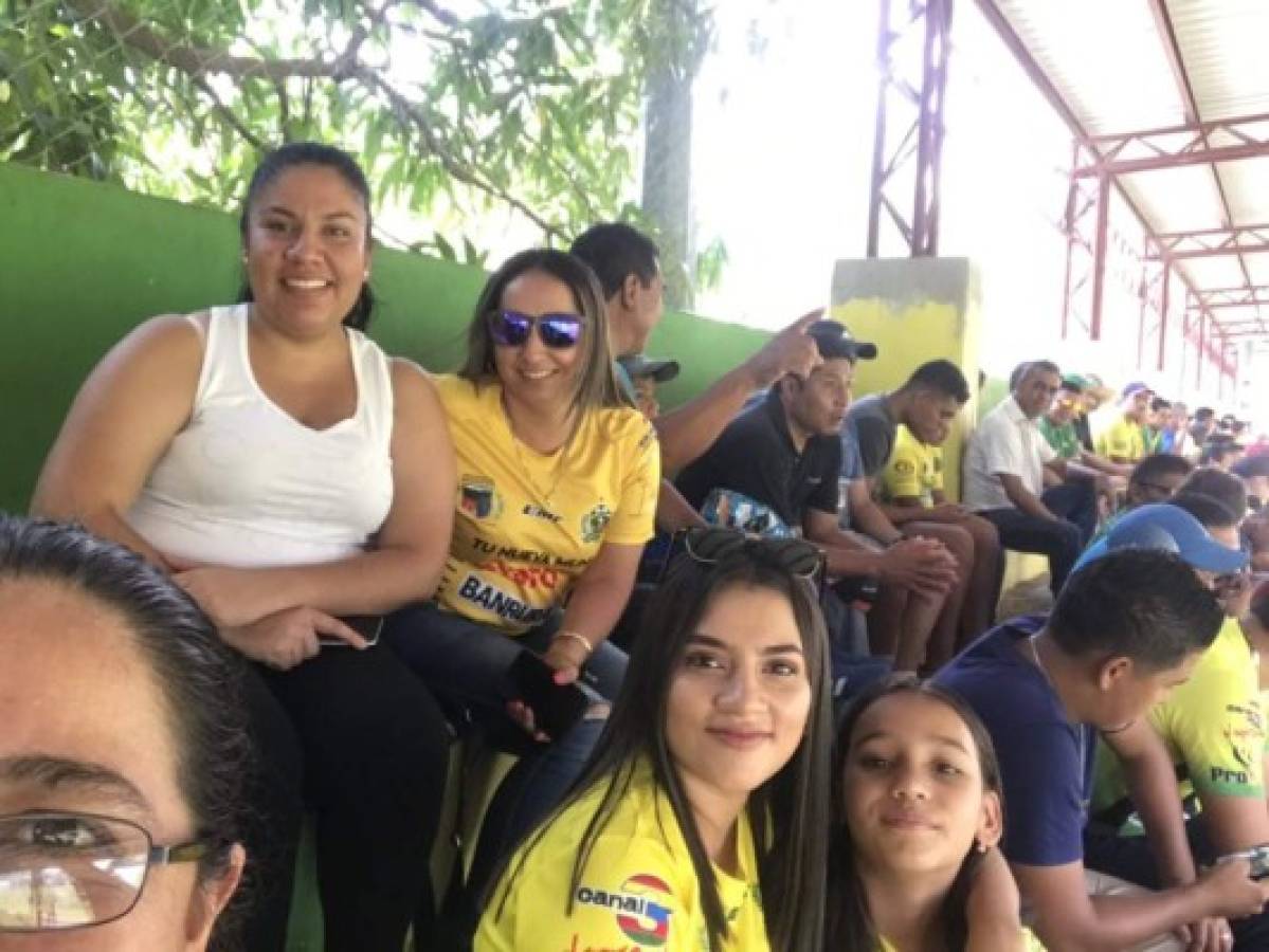 ¡Linda semifinal! Chicas y ambientazo en la ida de la llave Guastatoya-Antigua