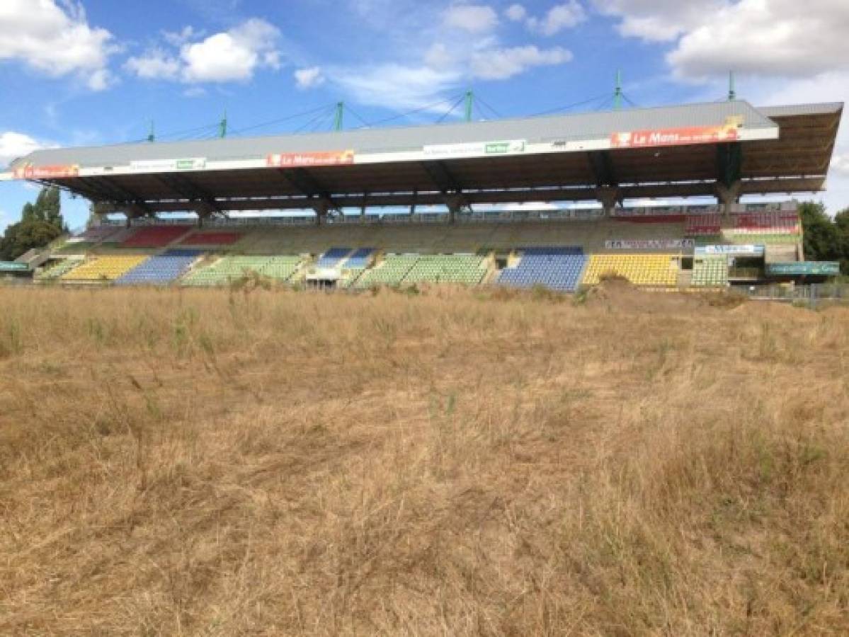 ¡Increíble! Grandes estadios que están totalmente abandonados