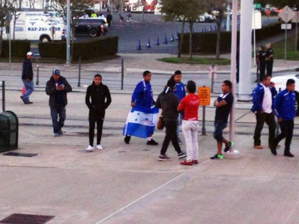 Las imágenes que dejó el amistoso Honduras-Jamaica en Houston