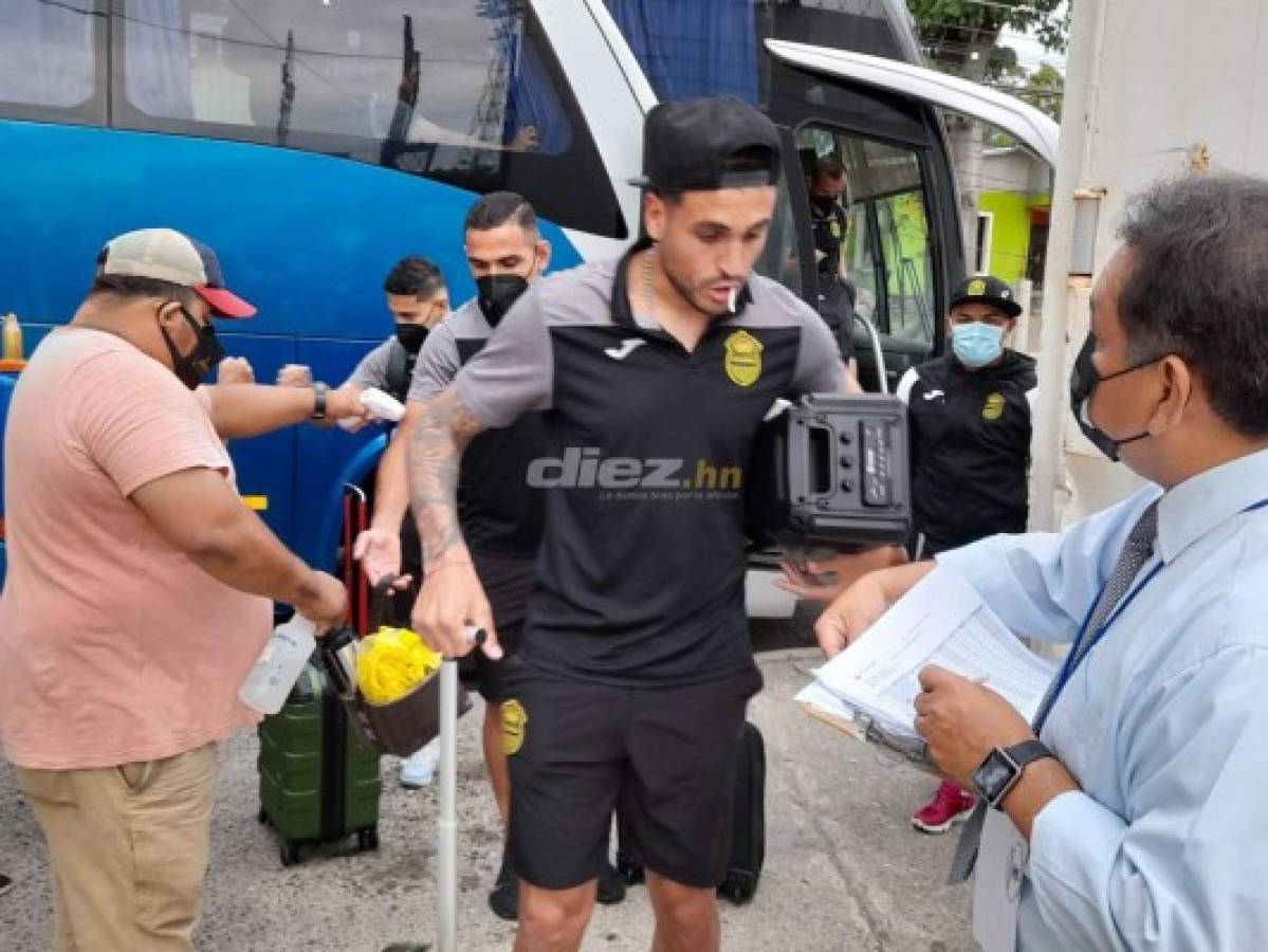 Belleza en el Morazán y Ramiro Rocca hizo su llegada a lo Neymar previo al derbi sampedrano