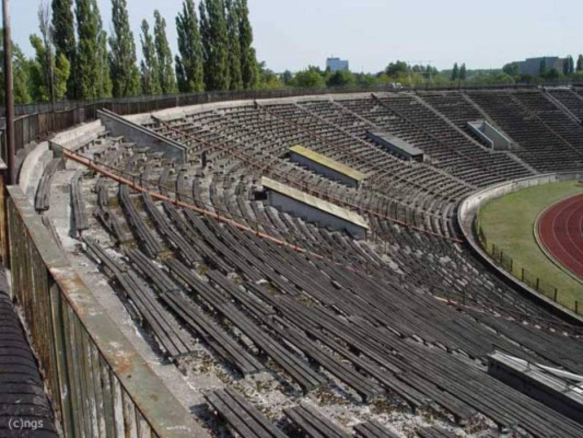 ¡Increíble! Grandes estadios que están totalmente abandonados