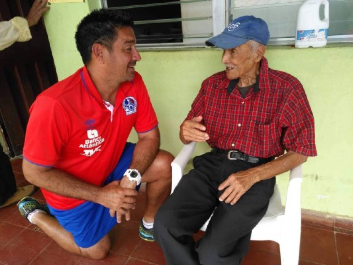 FOTOS: Olimpia lleva alegría a los ancianos en su visita a Danli, El Paraíso