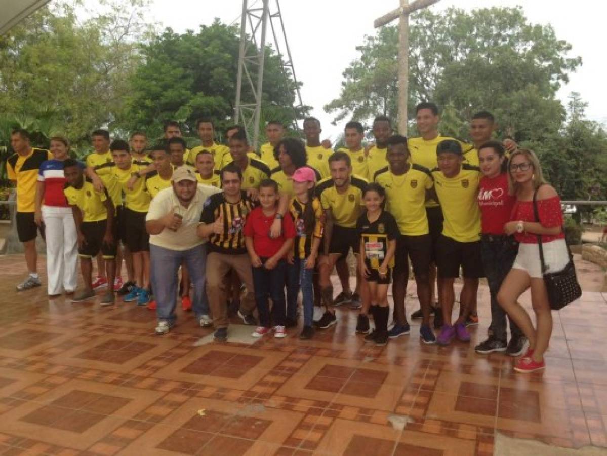 ¡Ejemplar! Olimpia y Platense realizan labor social antes de juegos de Copa Presidente