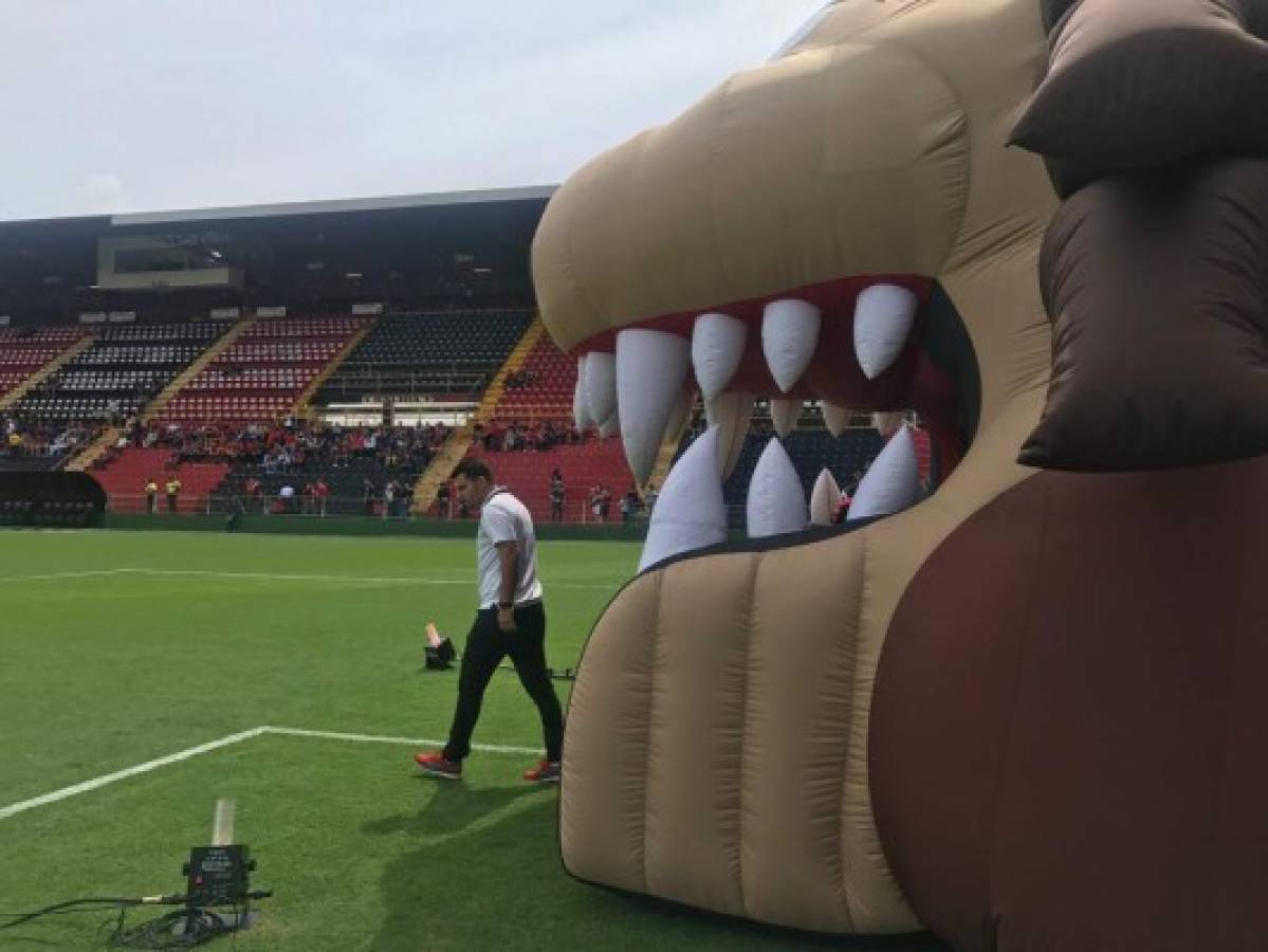 ¡ESPECTACULAR! Así quedó la cancha del estadio Alejandro Morera Soto tras remodelación