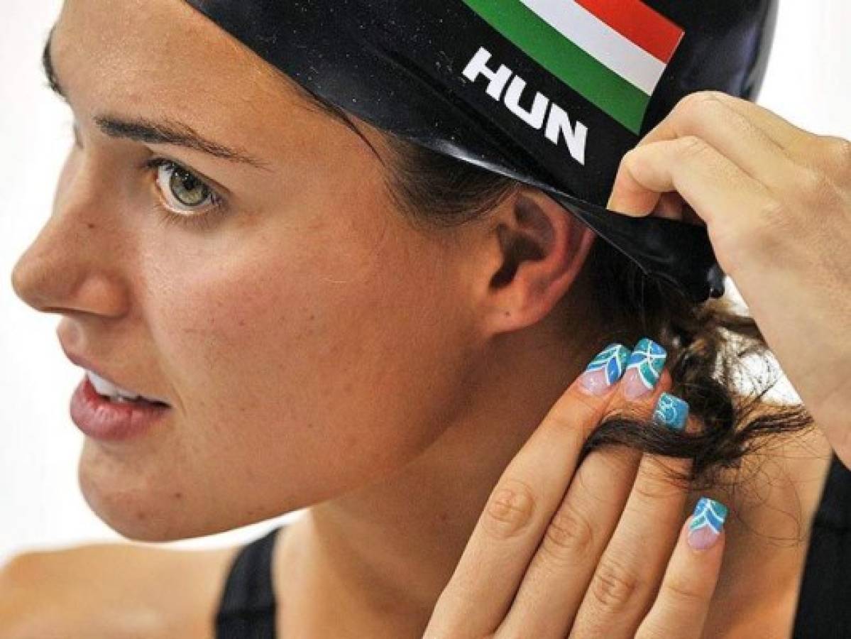 Zsuzsanna Jakabos, la nadadora húngara que roba suspiros fuera de la piscina