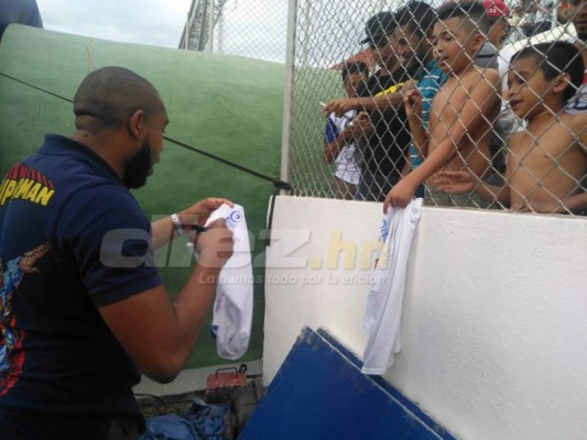 AMBIENTE: Homenaje a Juan Carlos García, Wilson y Chirinos destacan en inicio del Clausura