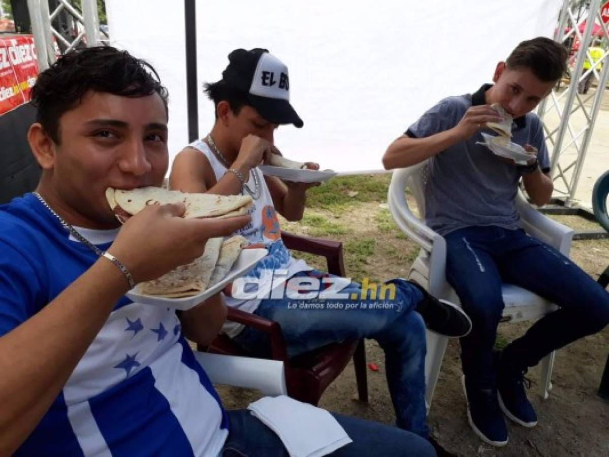 ¡CON AFICIÓN AUSTRALIANA! El ambientazo que se está viviendo en las afueras del estadio Olímpico