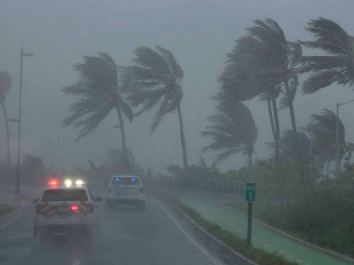 Caos y preocupación en La Florida por llegada del huracán Irma