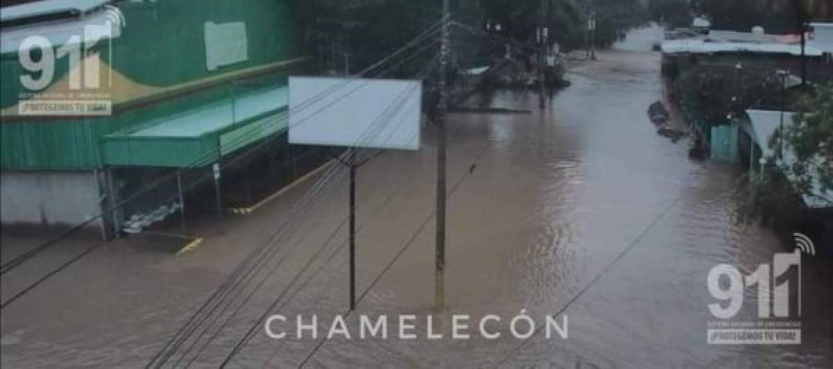 Alerta en el Valle de Sula: Río Chamelecón se desborda tras las torrenciales lluvias por Iota