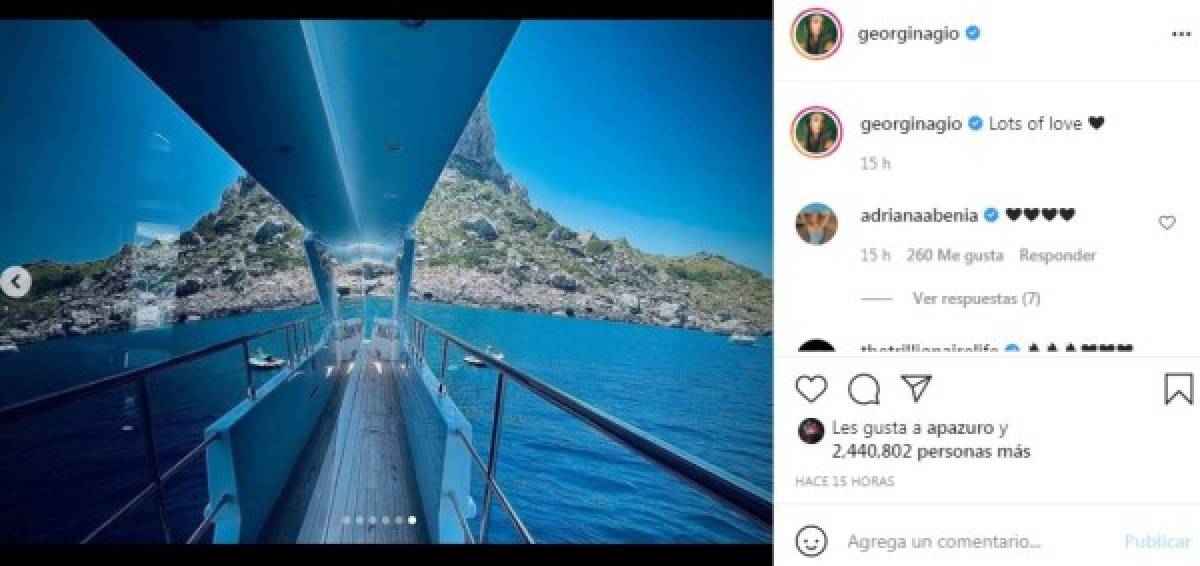 Georgina Rodríguez deslumbra en sus vacaciones con Cristiano Ronaldo en un yate de lujo