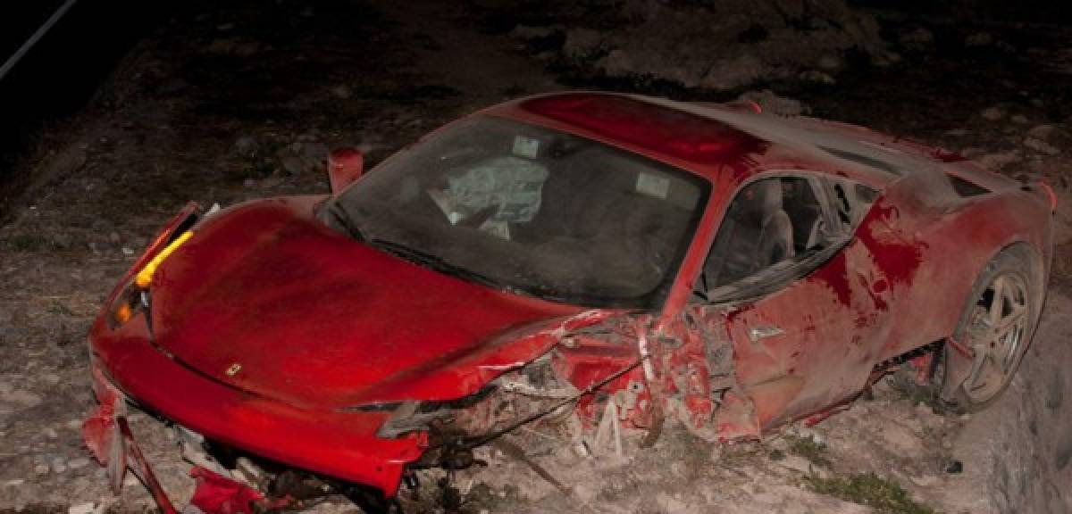 Durante la Copa América 2015, días antes de lo que sería el primer titulo en la historia de la selección de Chile, Vidal sufrió un accidente automovilístico cuando se dirigía a la concentración tras un día de descanso.