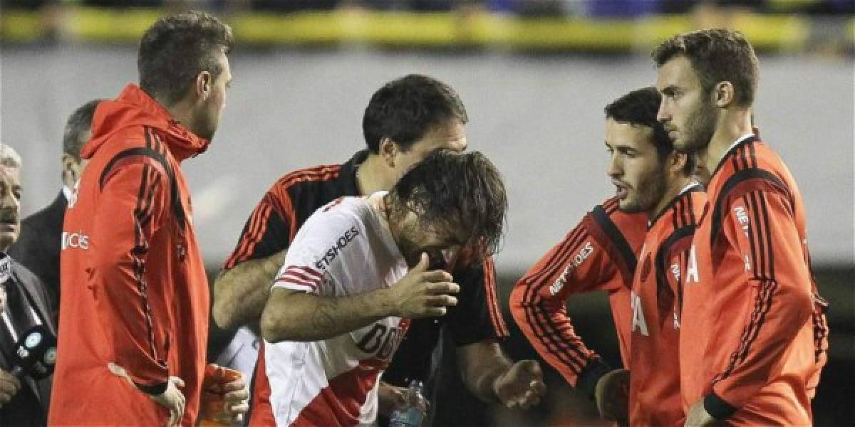 Polémica, gas y clasificación: La última vez que River y Boca se vieron las caras en Copa Libertadores