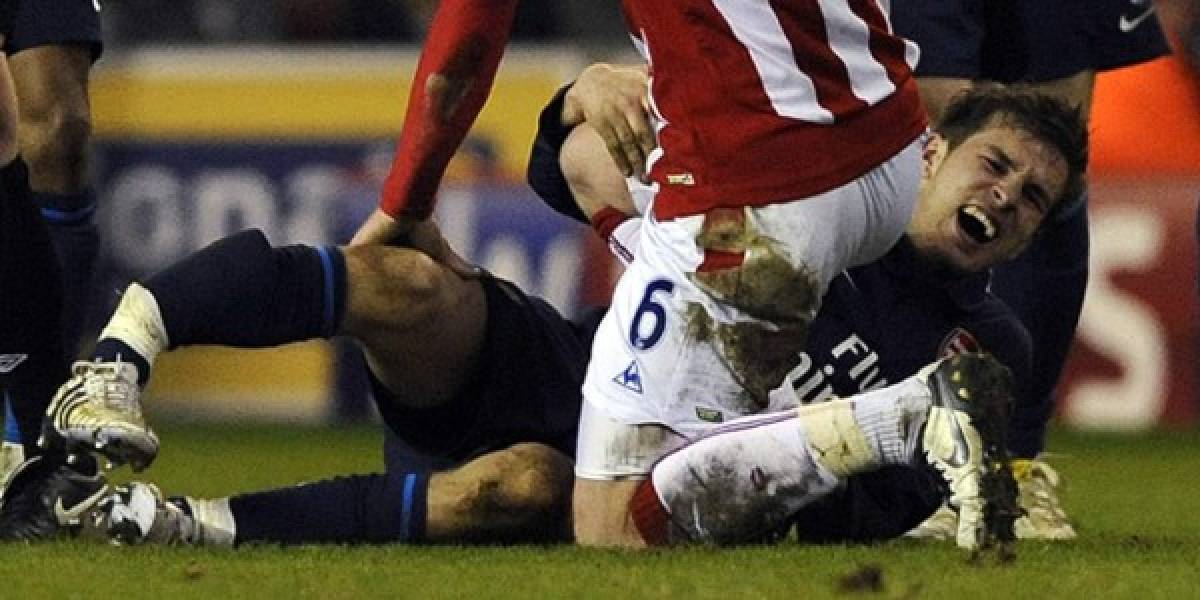 ¡No apto para sensibles! Las lesiones más escalofriantes que se han visto en el fútbol
