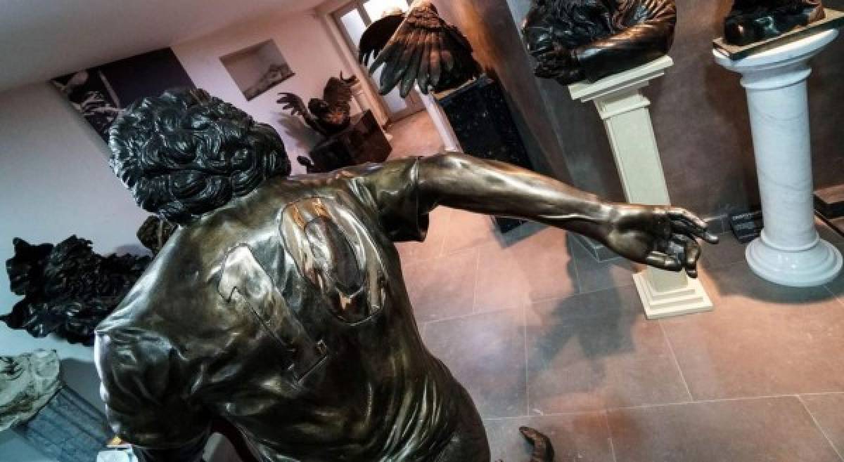 ¡De bronce para que sea eterna! Así es la hermosa estatua de Diego Maradona en Napolés