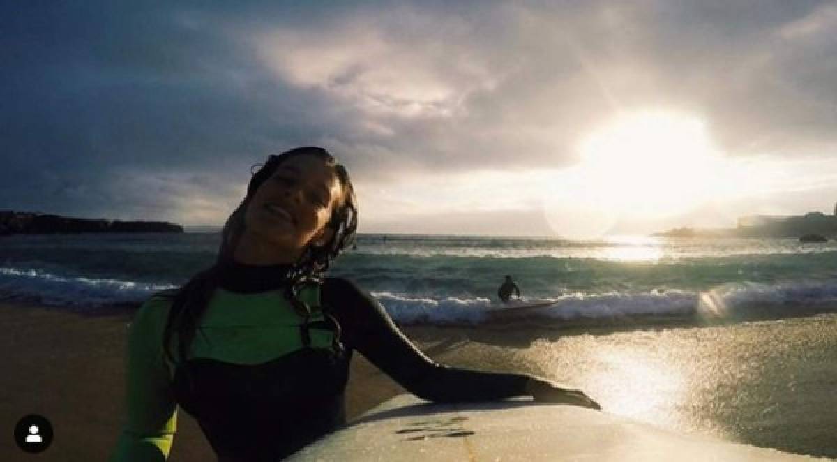 Fotos: Así es Raquel Domínguez, la surfista y desconocida novia de Santi Mina