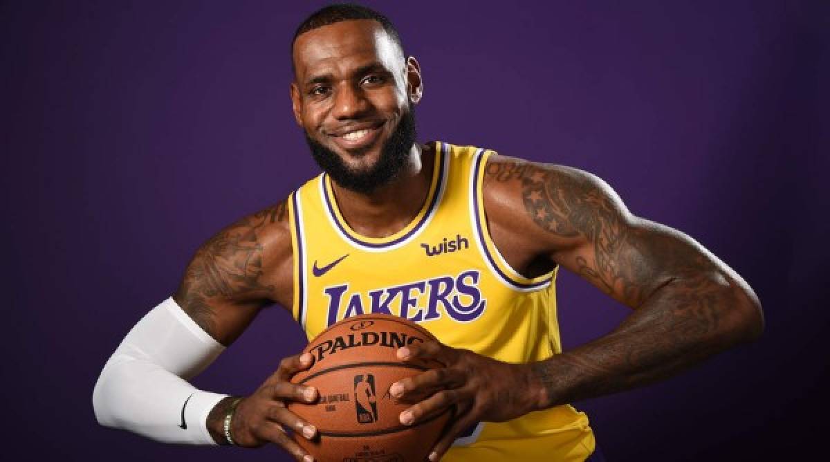 Los escandalosos salarios de las estrellas de la NBA para la temporada 2018-19