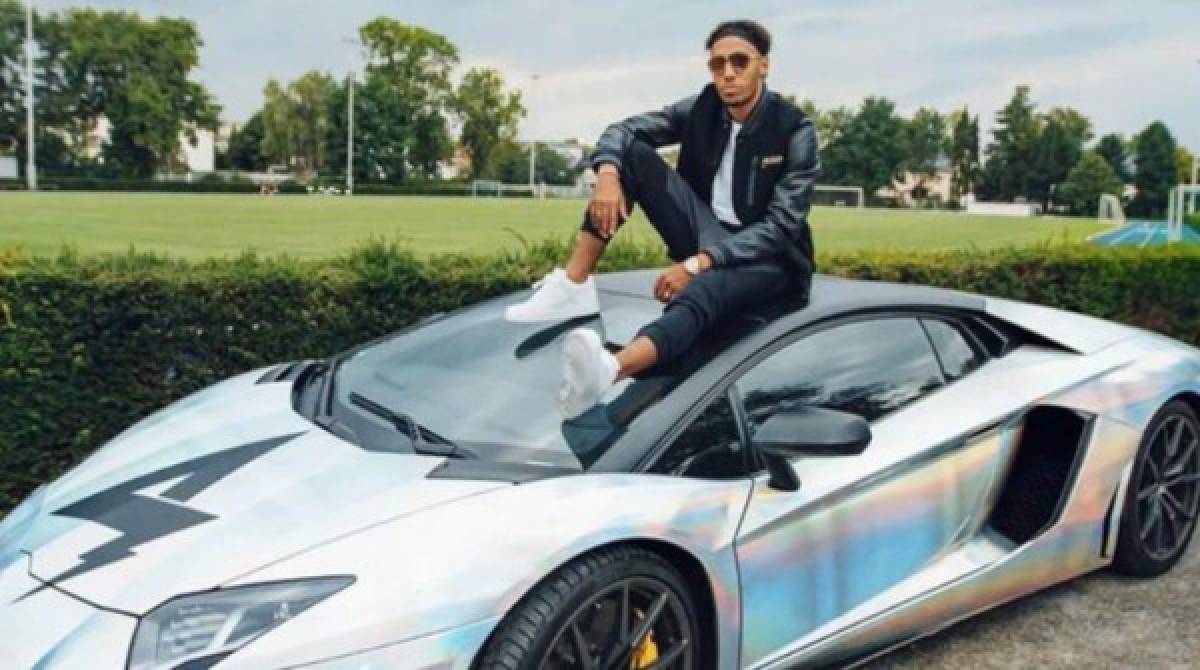 Jets, Lamborghinis y moda: Los Lujos de Pierre-Emerick Aubameyang en Inglaterra   