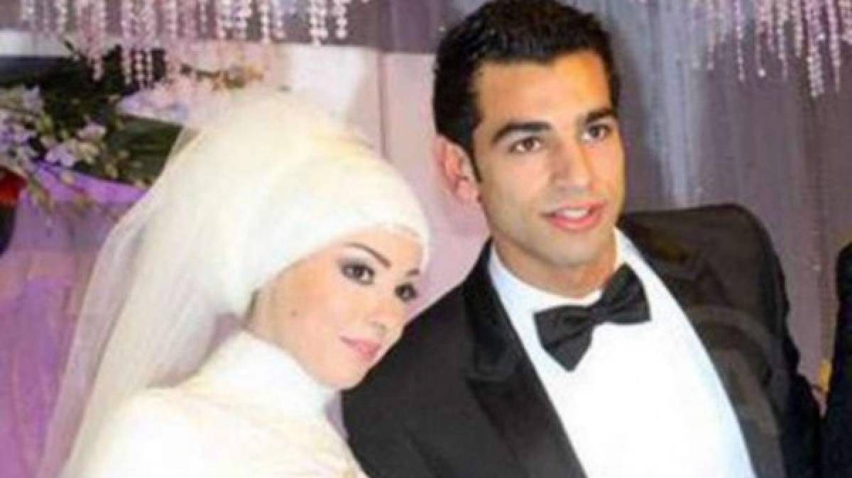 Así es la 'misteriosa' mujer musulmana que le robó el corazón a Salah