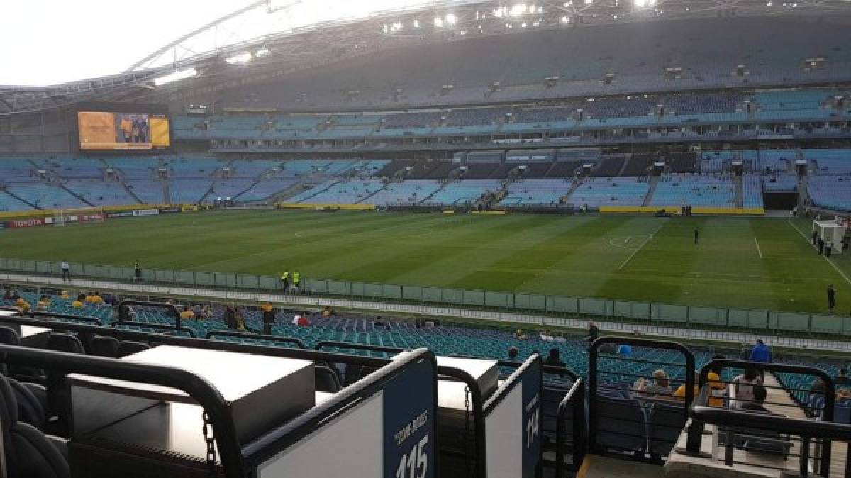 Así es el espectacular ambiente en el ANZ Stadium de Sídney para el Australia-Honduras