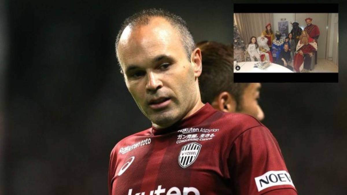 Iniesta pide perdón por polémica foto con los Reyes Magos