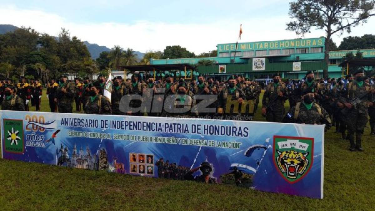 Fotos del día: Derroche de belleza con palillonas, la guacamaya gigante y todo el ambiente en el estadio Nacional