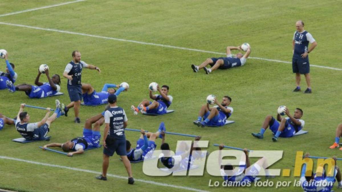 Así fue el entrenamiento de Honduras: Los tenis 'Air Jordan' de Elis, Arnold se entrena y Coito se luce