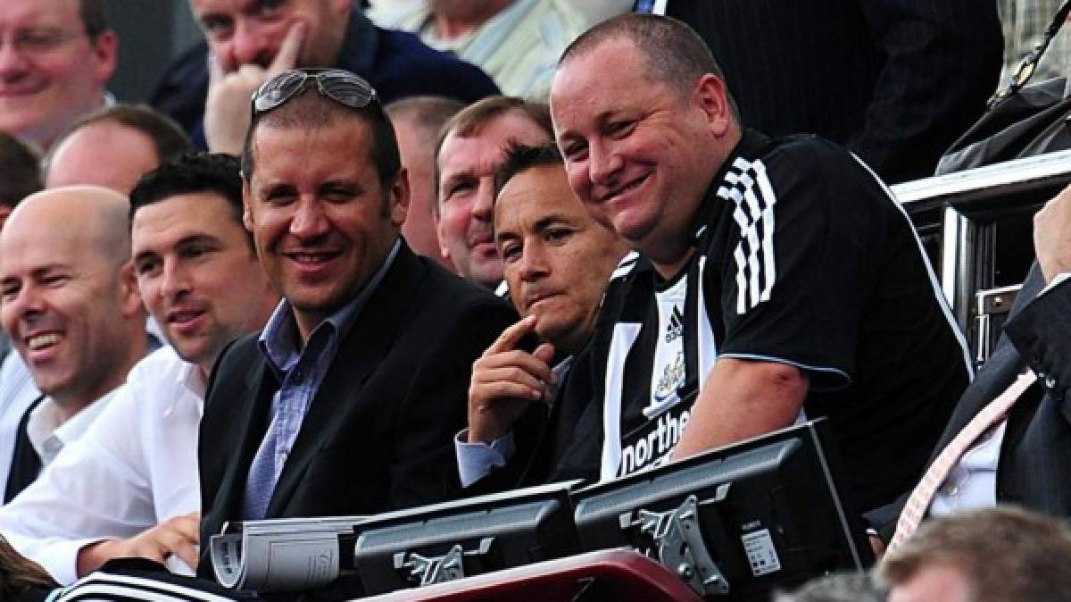 Ocho mansiones y hasta helicóptero: La millonaria vida Mike Ashley, quien venderá al Newcastle