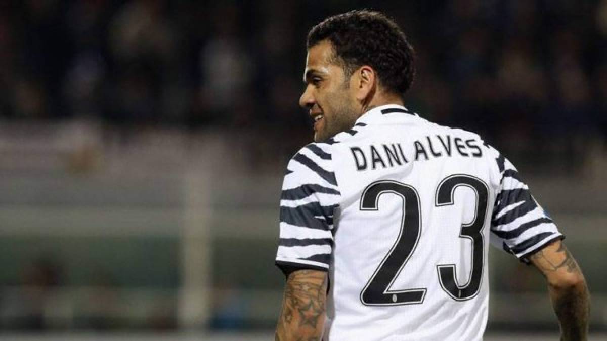 Dani Alves y sus frases que generaron polémica en el mundo del fútbol