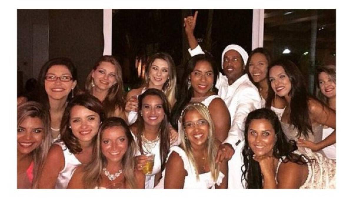 ¿En quiebra? Autos, mujeres y mansiones entre los lujos de Ronaldinho