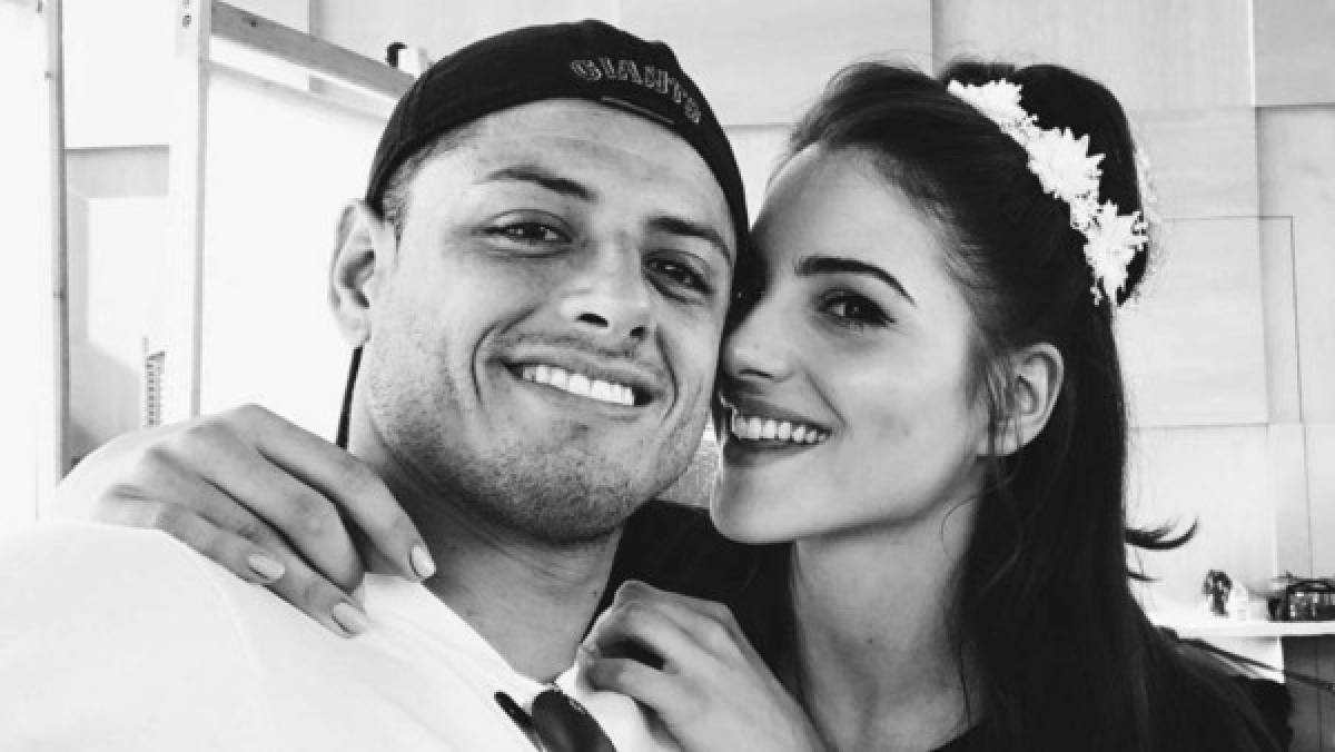 ¡Enamorada! La guapa novia del 'Chicharito' y el mensaje para el azteca