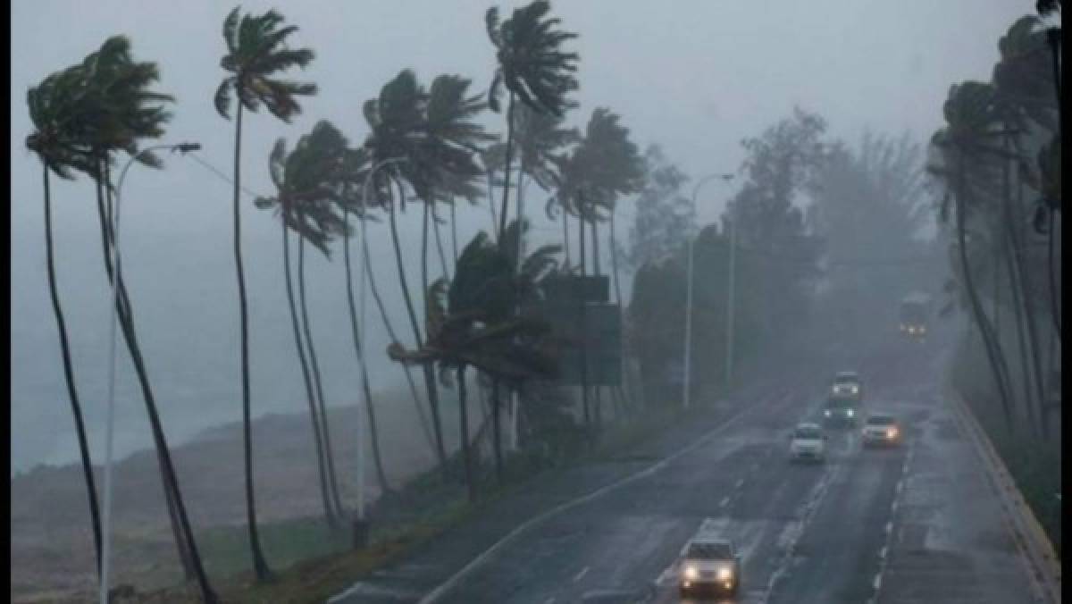 Caos y preocupación en La Florida por llegada del huracán Irma