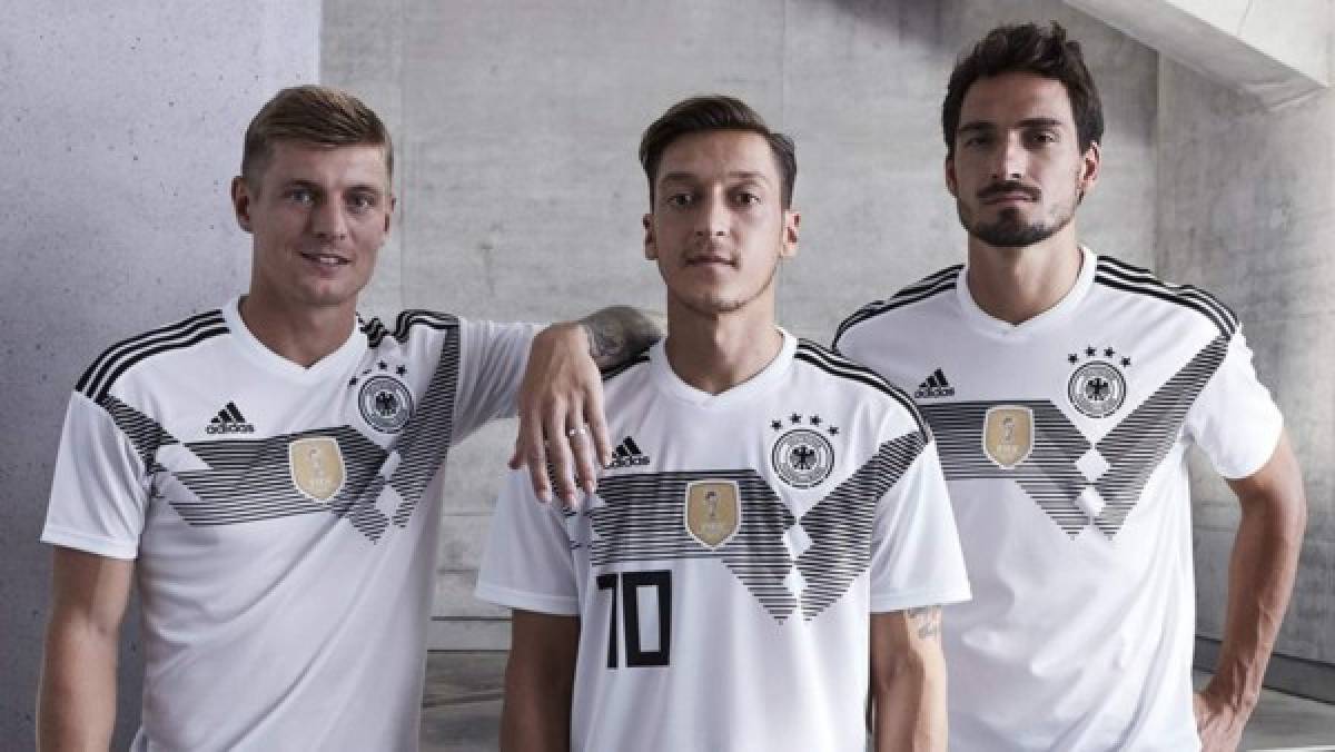 Lo increíbles precios de las camisetas de las selecciones de Rusia 2018