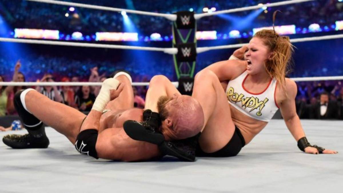 ¡Asombró y enamoró! El espectacular debut de Ronda Rousey en la WWE