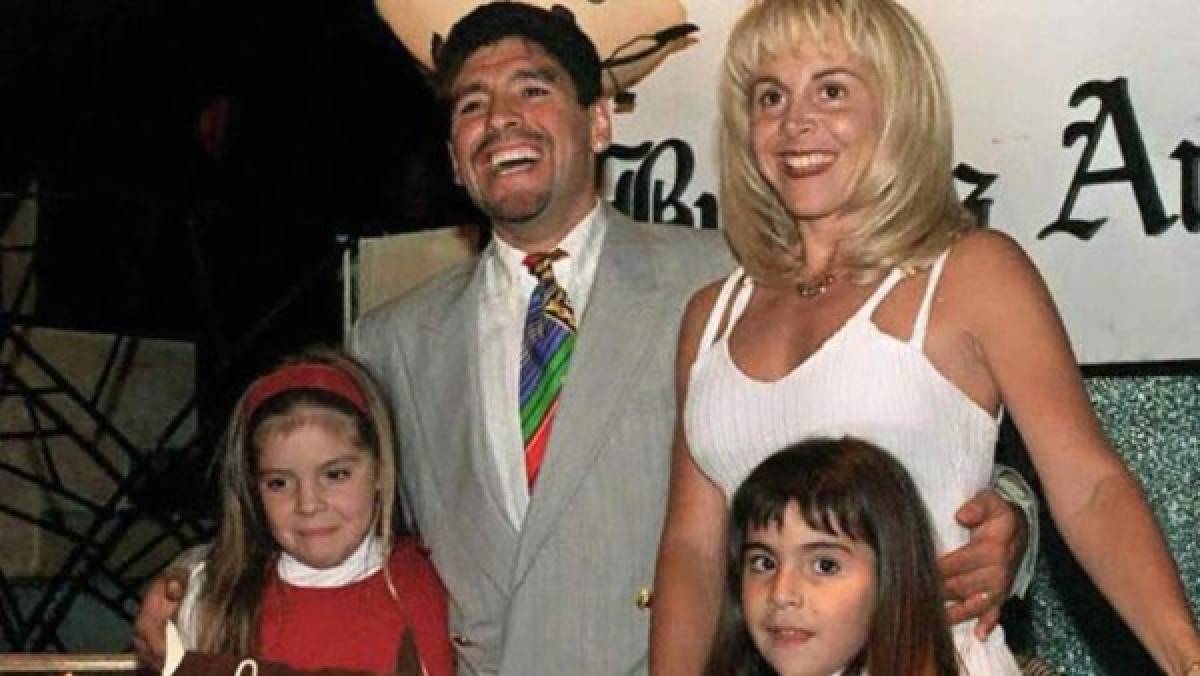 Una le 'robó' sus pertenencias: Ellas fueron las mujeres más importantes de Diego Maradona