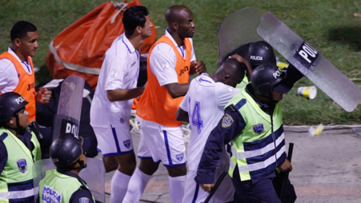 Honduras recibe fuerte multa de la FIFA