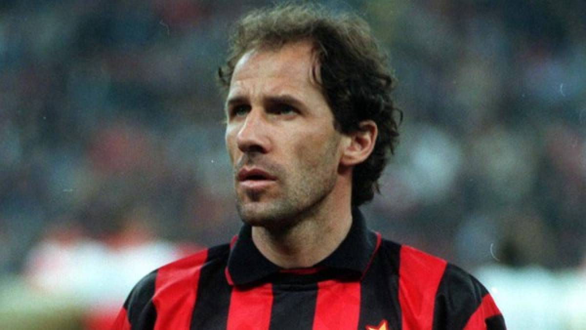 ¡Equipazo! El 11 histórico del Milan que haría 'estragos' en Italia y Champions