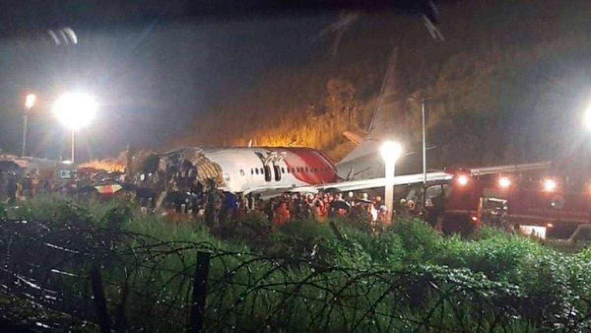 Avión con más de 170 pasajeros se parte en dos al aterrizar en la India