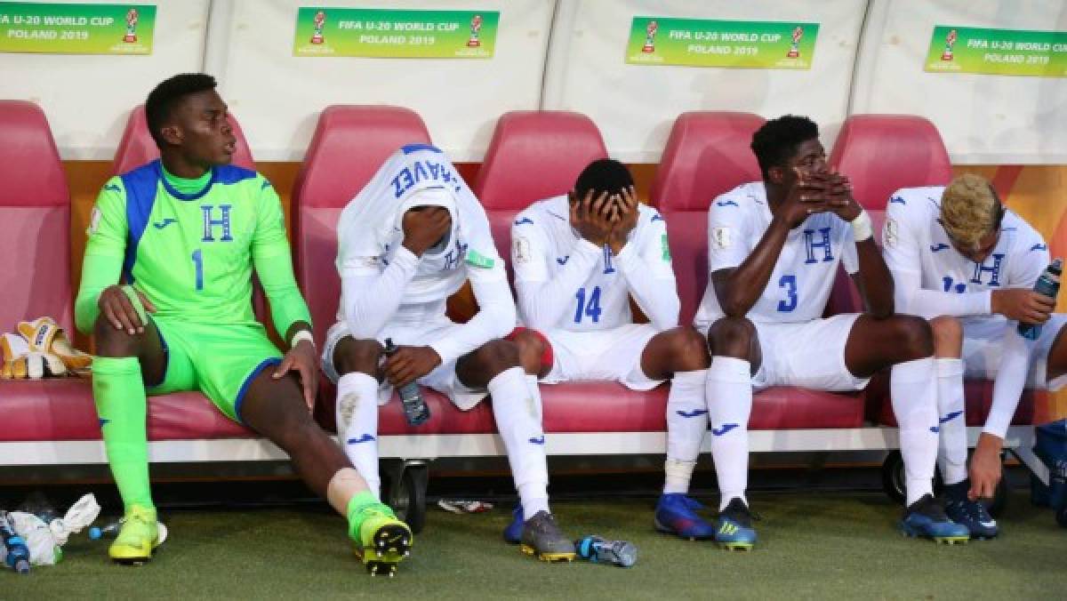 Tristeza y lágrimas: Las dramáticas fotos de los jugadores de Honduras tras goleada ante Noruega