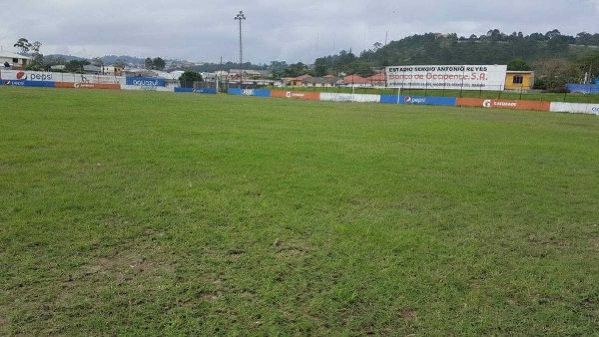 A un mes de haber sido destruida, así luce la cancha del estadio Sergio Reyes