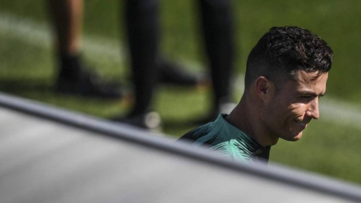 FOTOS: El chico debutante, la charla del capitán y el buen ambiente, así fue la vuelta de Cristiano con Portugal