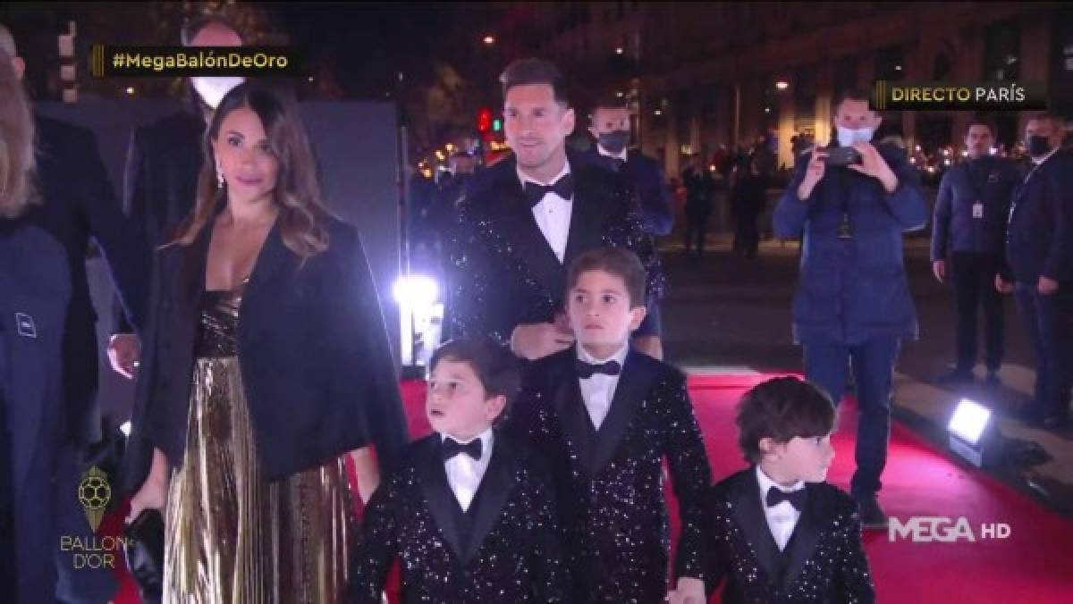 ¿¡Spiderman!? La curiosa alfombra roja del Balón de Oro 2021: el gesto de Mbappé y el jugador que llegó con su madre