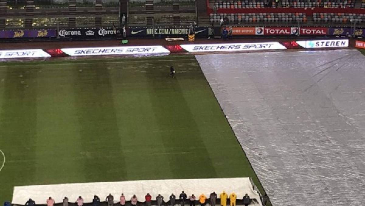 EN FOTOS: Así de pésima luce la cancha del estadio Azteca