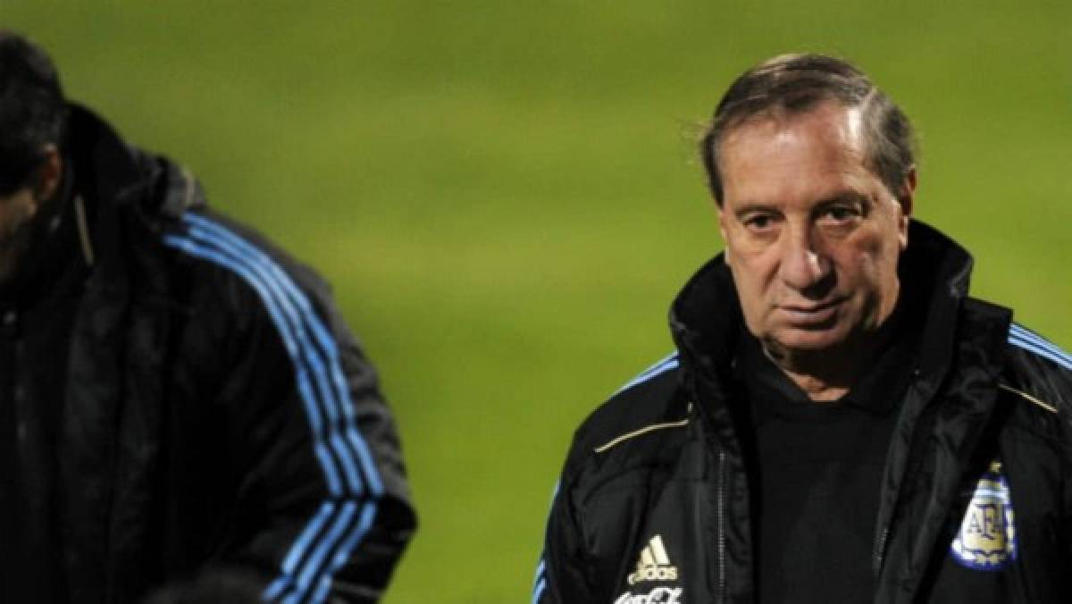 En estado grave: La terrible enfermedad de Carlos Bilardo que se agudiza