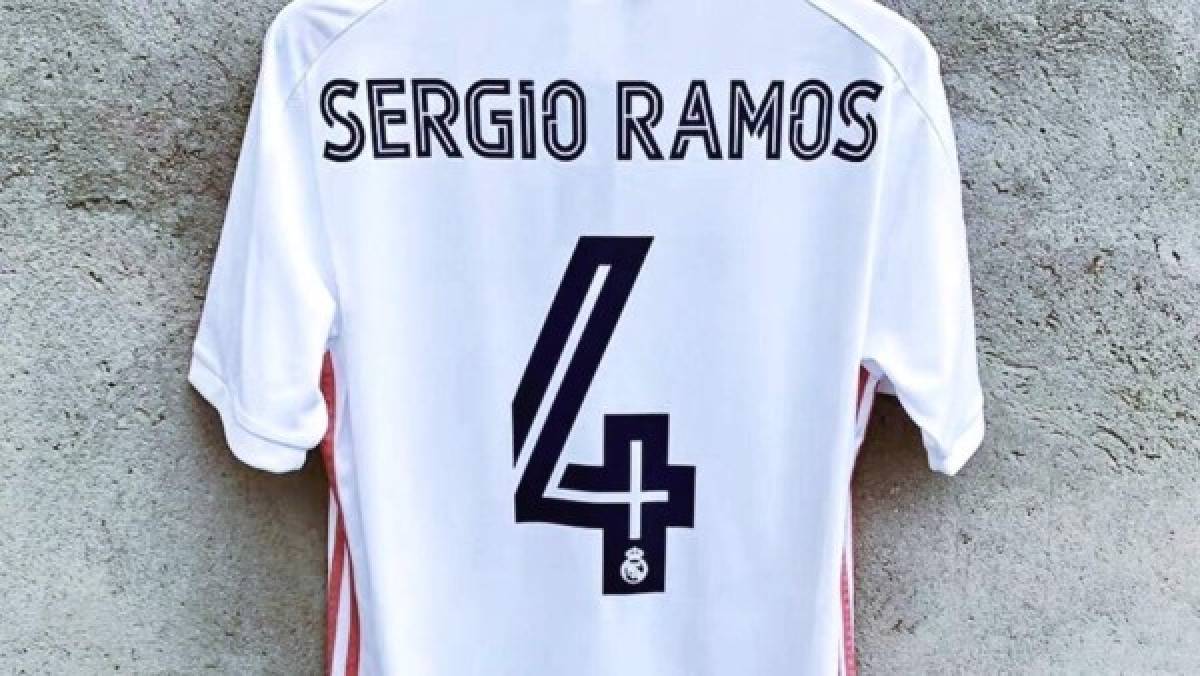 Benzema presenta la nueva camiseta del Real Madrid para la temporada 2020/21