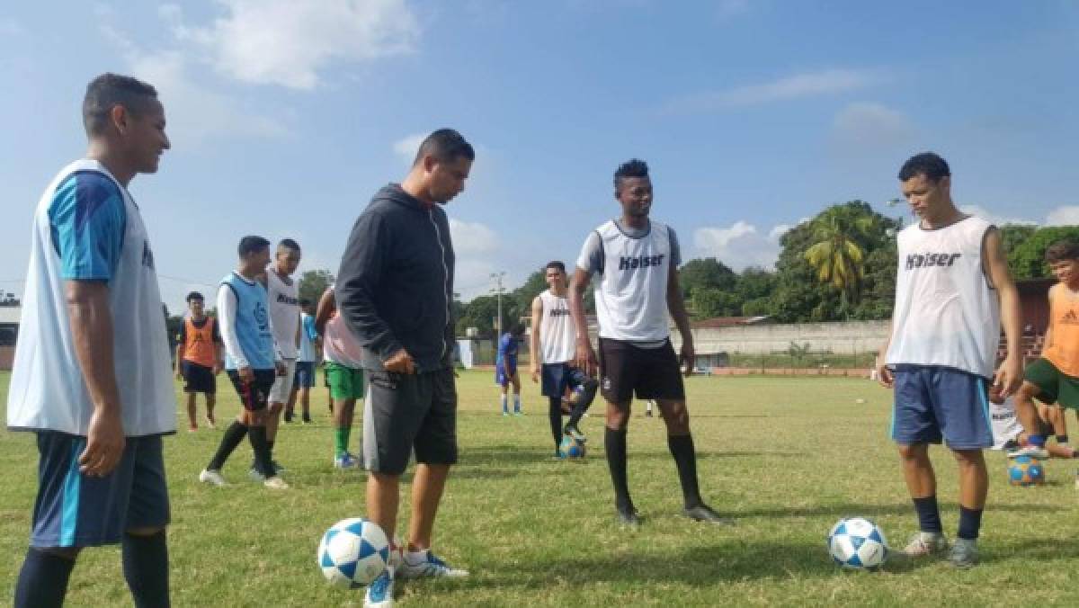 FICHAJES: Marathón ya espera a Costly y Peñarol busca a dos hondureños