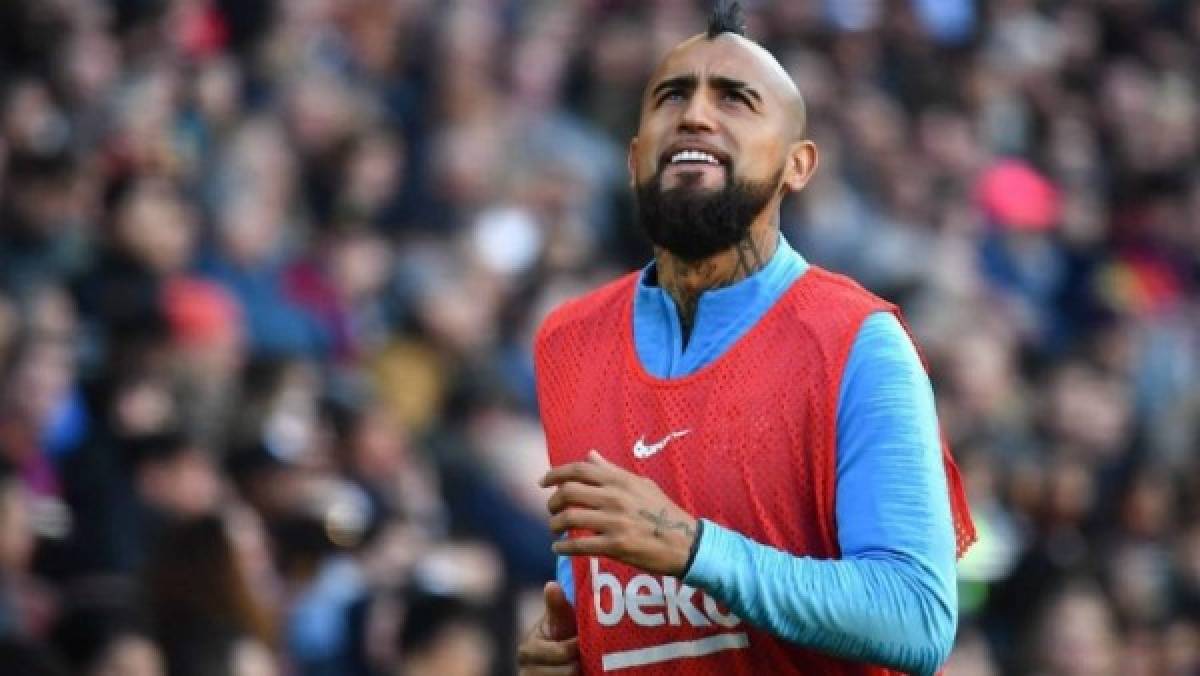 ¡Se olvida del Barça! Las envidiables vacaciones de Vidal con su infartante novia